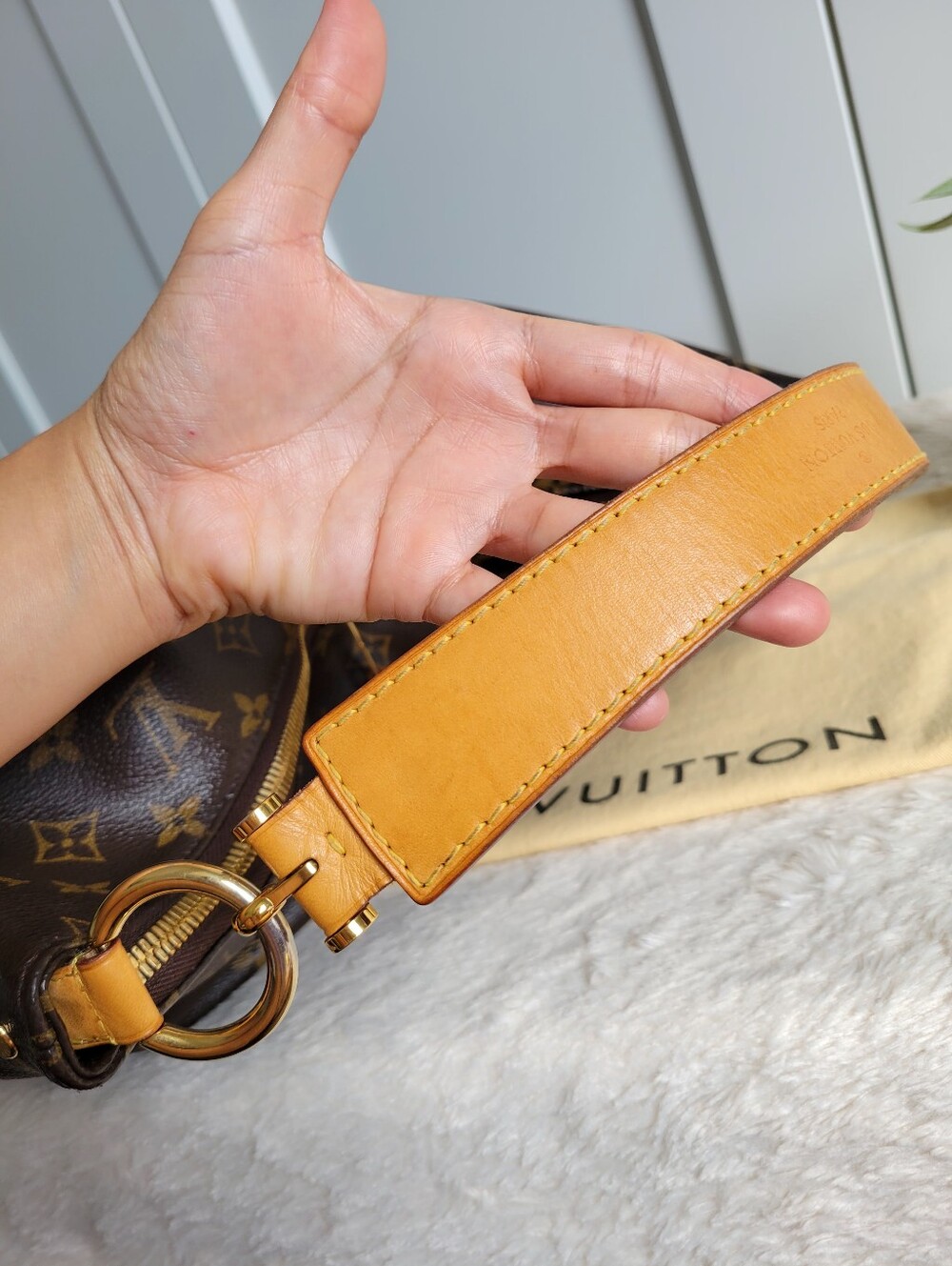 💕Authentic Louis Vuitton Hobo Bag SULLY MM Monogram "Very Rare & Discontinued" - Picture 7 of 17